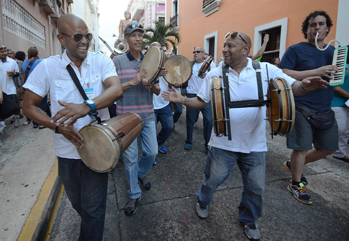 Imágenes de las Fiestas de la Calle San Sebastián 2015 (Ricardo Alcaraz /Diálogo)