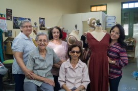 Foto 1- Las costureras del Taller de Vesturario de UPR Río Piedras