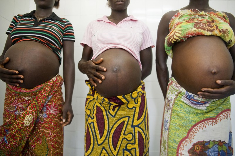En Zimbabwe, las clínicas y los hospitales suelen estar lejos de quienes necesitan asistencia, una de las principales causas de las muertes por maternidad. (Suministrada-Flickr Commons)