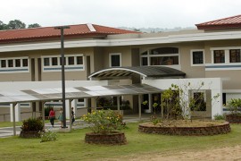 Biblioteca de la UPR en Utuado/abril 2010