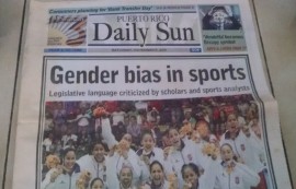 La imagen corresponde a la portada del diario The Puerto Rico Daily Sun el 6 de noviembre de 2011. La noticia de primera plana correspondió a una investigación sobre el trato desigual y lenguaje discriminatorio por razón de género en el deporte puertorriqueño. (Suministrada)