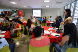 Representantes de distintas entidades comunitarias estuvieron presentes. (Ricardo Alcaraz/ Diálogo)