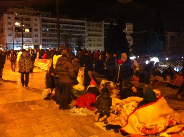 Refugiados sirios protestan en Atenas para que se les permita viajar a otros países europeos, en noviembre de 2014. (Apostolis Fotiadis/IPS)