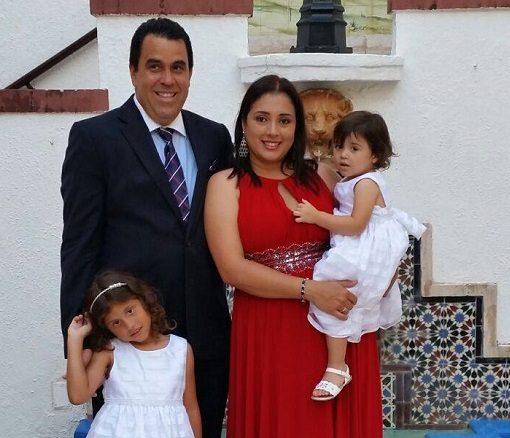 Mario Jiménez junto a su esposa Berenie Irizarry, su hija mayor Yulisa y su hija menor Marianela. (Facebook)