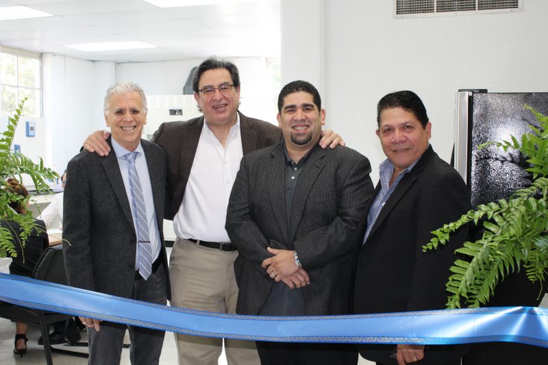 En la foto de izquierda a derecha- Dr. Michael Rubin, Dr. Mario Medina, Dr. Hernando Heidel y Dr. Edwin Vazquez