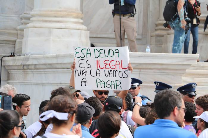 Manifestación en el Capitolio por la auditoría de la deuda de Puerto Rico. (Alfonso Mercedes/ Diálogo)