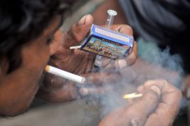 Usuarios de drogas intravenosas en Pakistán. Crédito: Fahim Siddiqi / IPS