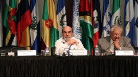 José Graziano da Silva (izda), director general de la FAO, durante la Conferencia Regional para América Latina y el Caribe. Crédito: FAO